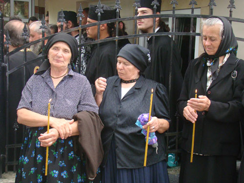 Foto: Inmormantare Ioana Timis - mama Frank Timis (c) eMaramures.ro